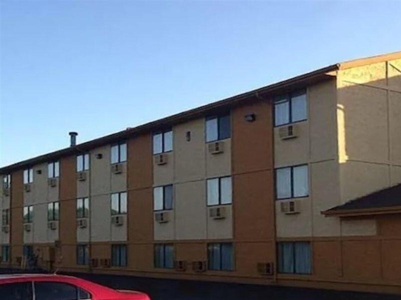 Hotel Super 8 By Wyndham Benton Harbor St Joseph Exterior foto